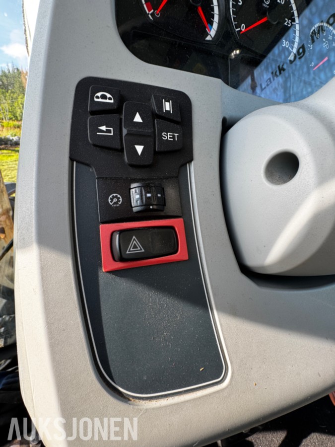 2017 Valtra N174 D - 166 hk - 50 km/t - Ålö frontlaster - EU godkjent til august 2028