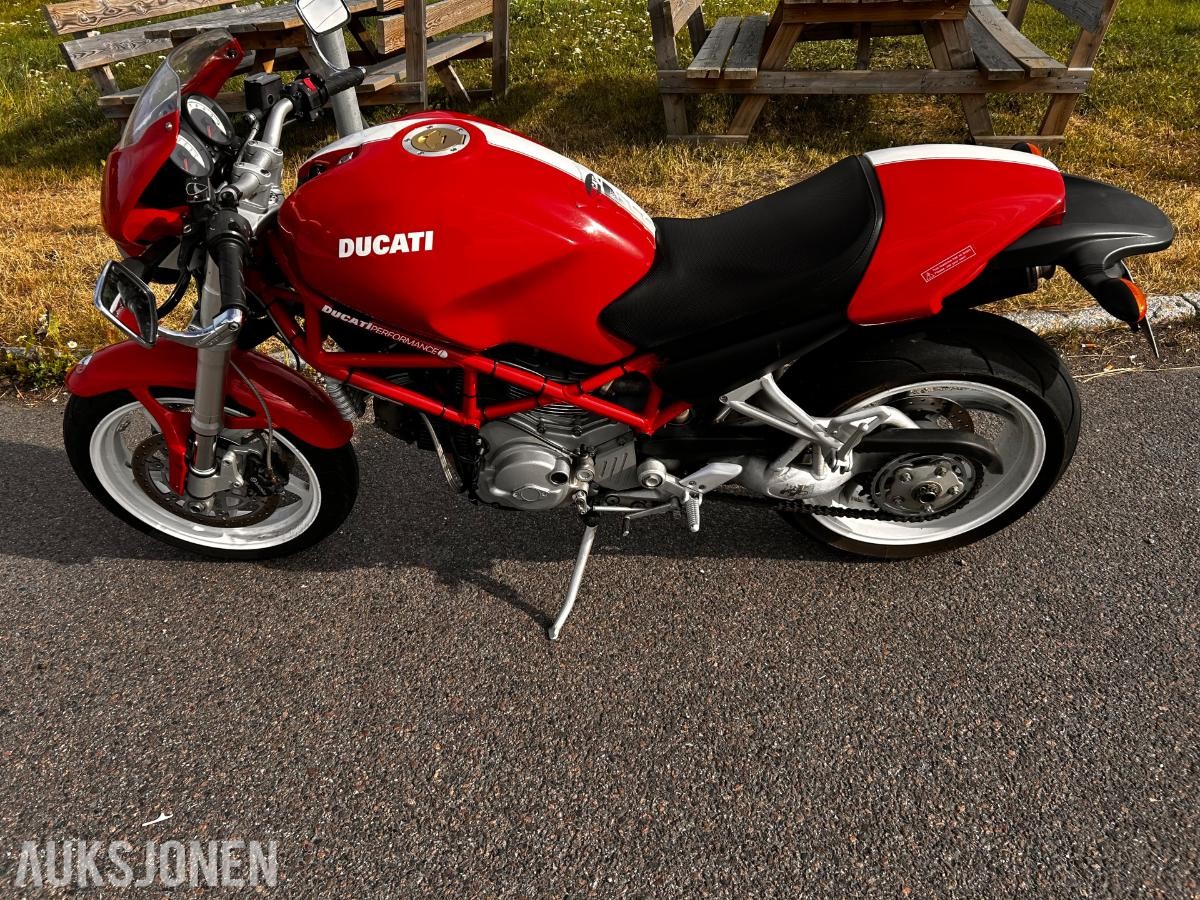 2005 Ducati Monster S2R