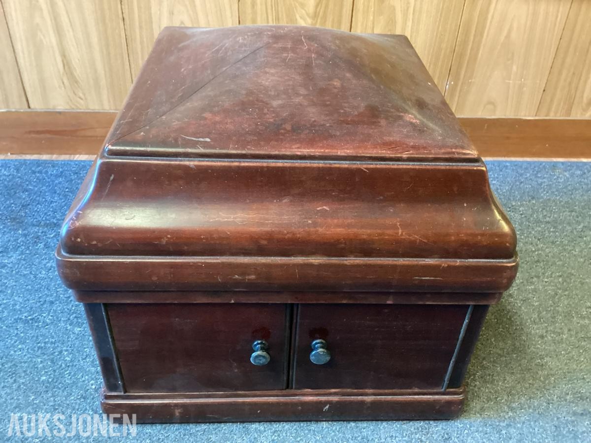 1900 Gammel sveivegramofon