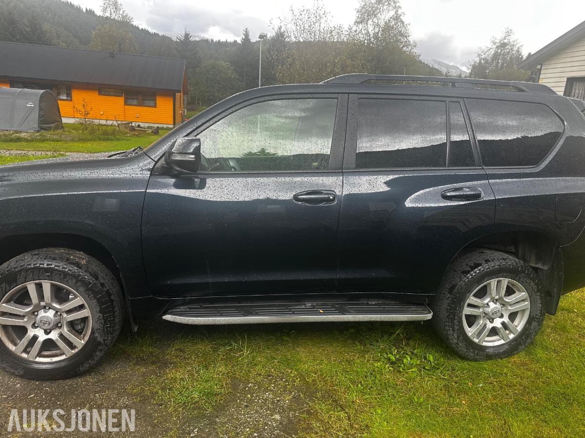 2010 Toyota Land Cruiser 3.0 diesel 4x4, Automat, Cruisekontroll, Ryggekamera