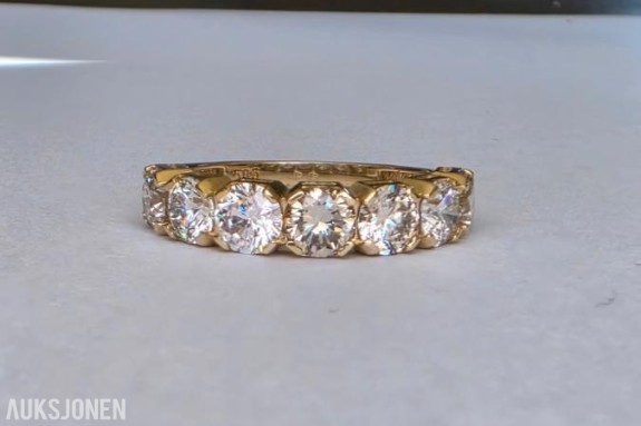 1.83CT ALLIANSE DIAMANTRING I 14K GULL. HELT NATURLIGE DIAMANTER! TAKSTBREV OG SERTIFIKAT!