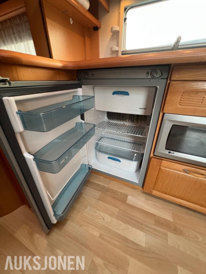 2006 Hobby Prestige campingvogn varmekabler trumavifte