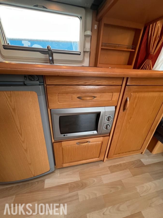 2006 Hobby Prestige campingvogn varmekabler trumavifte