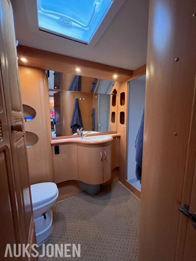 2006 Hobby Prestige campingvogn varmekabler trumavifte