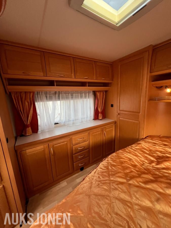 2006 Hobby Prestige campingvogn varmekabler trumavifte