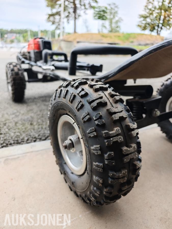 SkaterX Bensindrevet terrengskateboard 49cc – 2-takt – starter og kjører