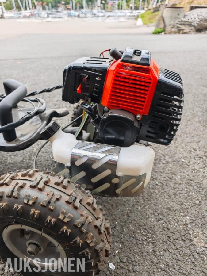 SkaterX Bensindrevet terrengskateboard 49cc – 2-takt – starter og kjører