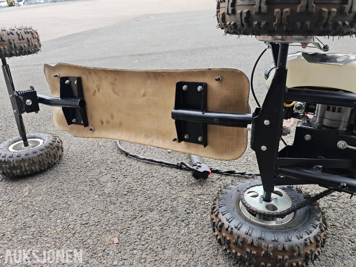 SkaterX Bensindrevet terrengskateboard 49cc – 2-takt – starter og kjører