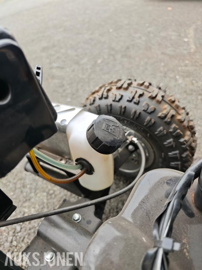 SkaterX Bensindrevet terrengskateboard 49cc – 2-takt – starter og kjører