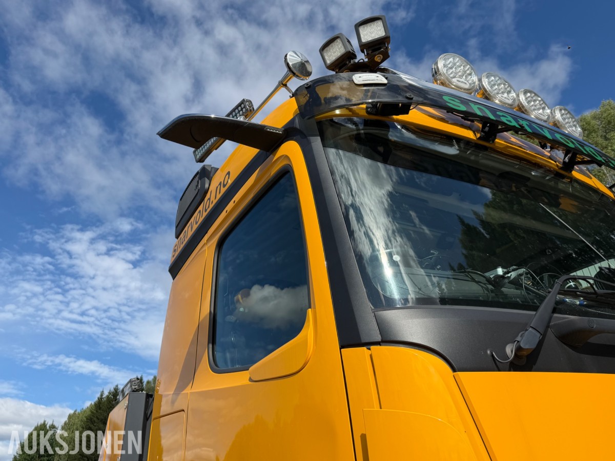 2021 mod Mercedes-Benz Actos 3254. Spesialbygget lastebil for kantklipp. *Eneste i verden*