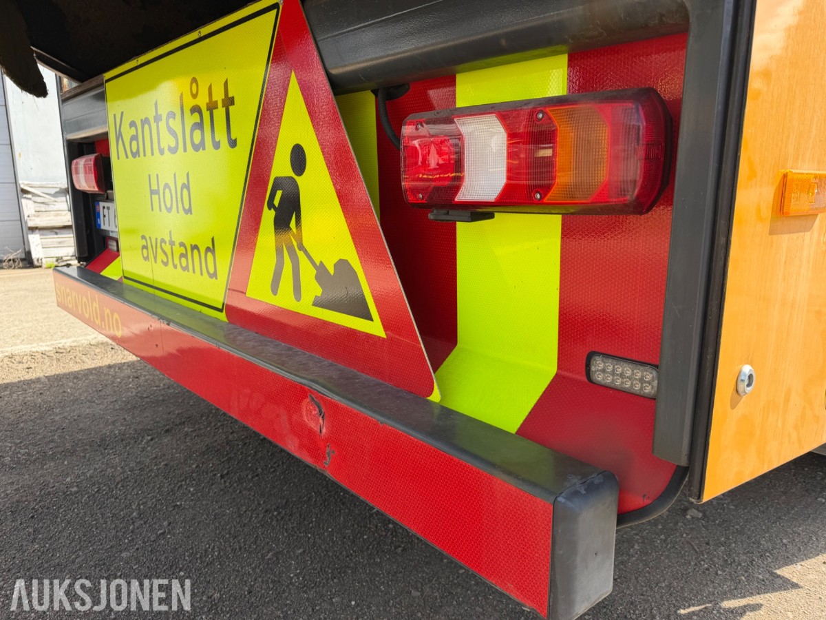 2021 mod Mercedes-Benz Actos 3254. Spesialbygget lastebil for kantklipp. *Eneste i verden*