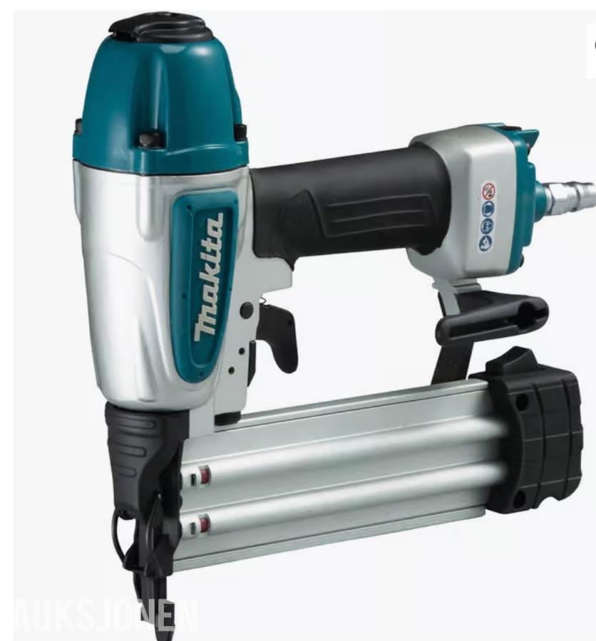 VERKTØYPAKKE Makita Drill, sirkelsag, multi, stikksag, Gipsheis