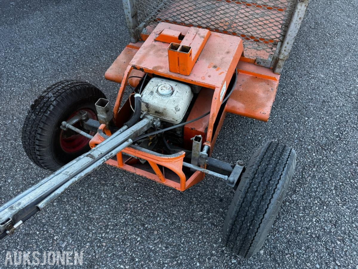 Combitrac med Honda bensinmotor og lastegrind