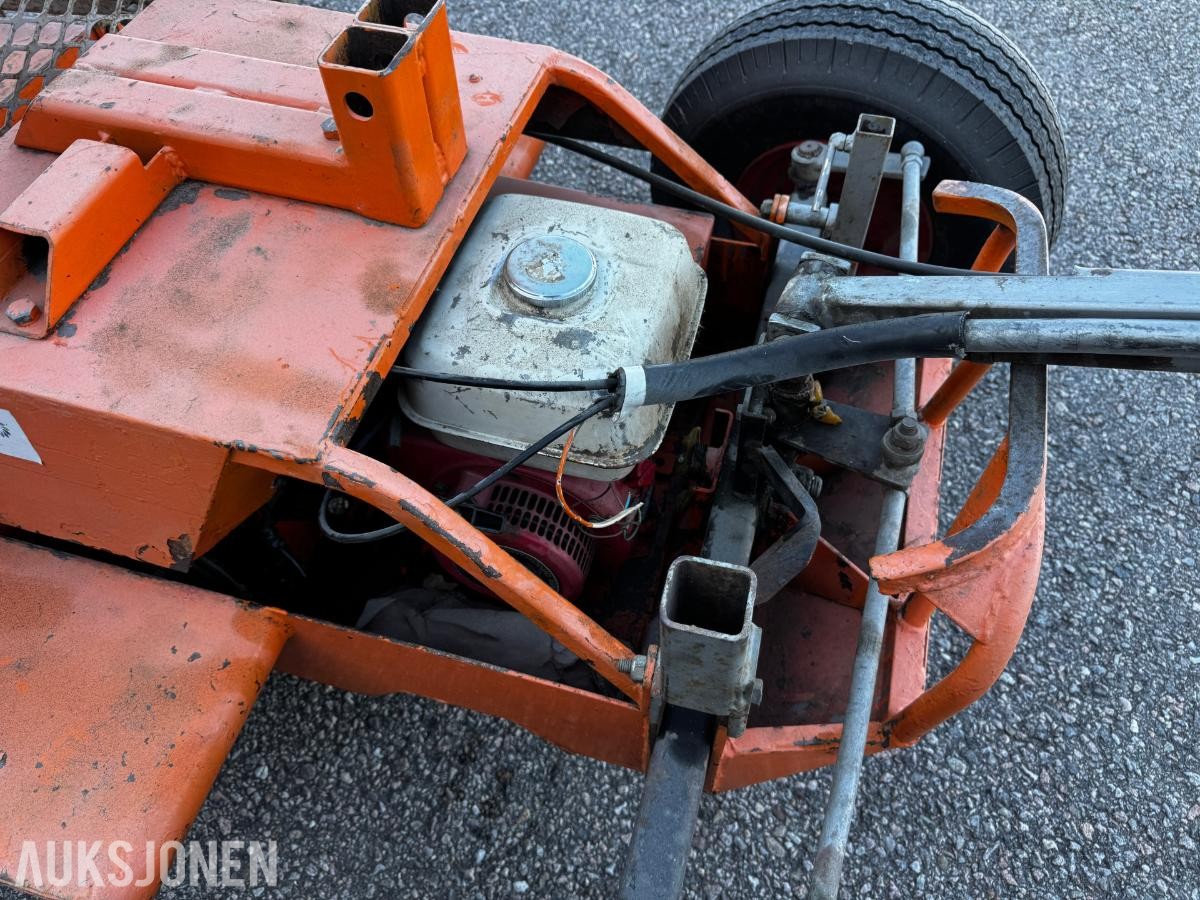 Combitrac med Honda bensinmotor og lastegrind