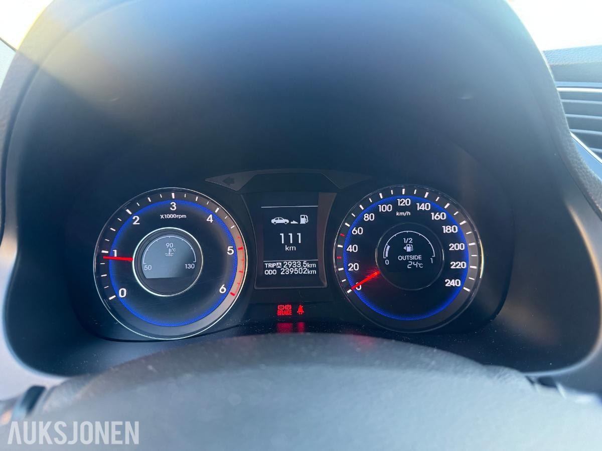2012 Hyundai i40, 1.7&nbsp;/&nbsp;116hk / Sommer + vinterhjul / Krok / CC&nbsp;/&nbsp;BT, 240000km