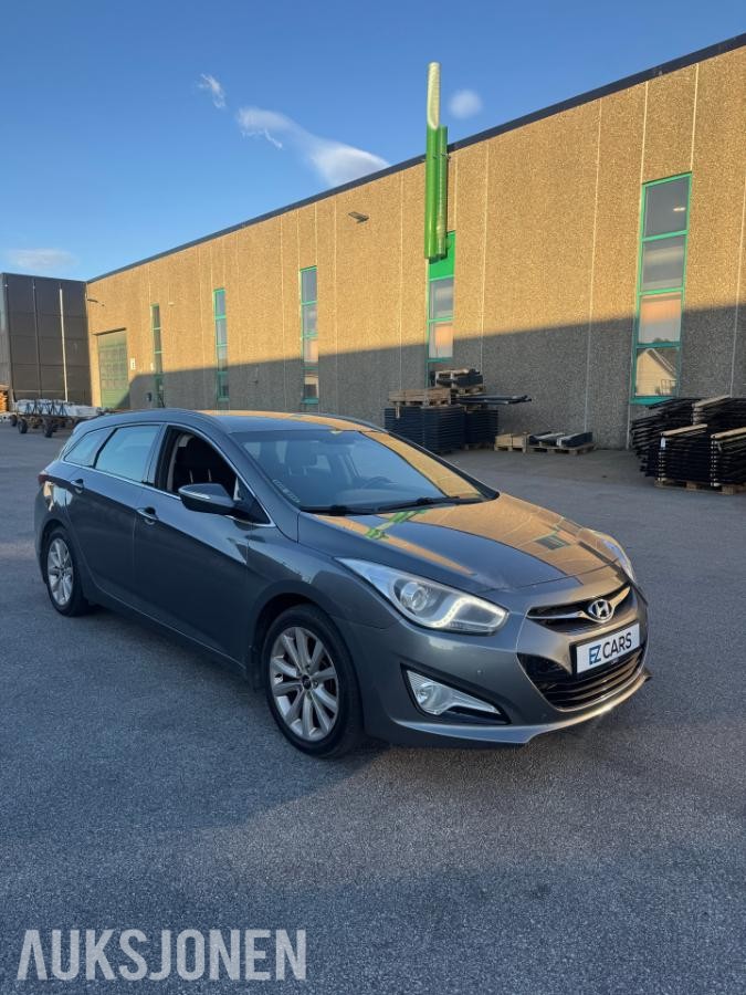 2012 Hyundai i40, 1.7&nbsp;/&nbsp;116hk / Sommer + vinterhjul / Krok / CC&nbsp;/&nbsp;BT, 240000km