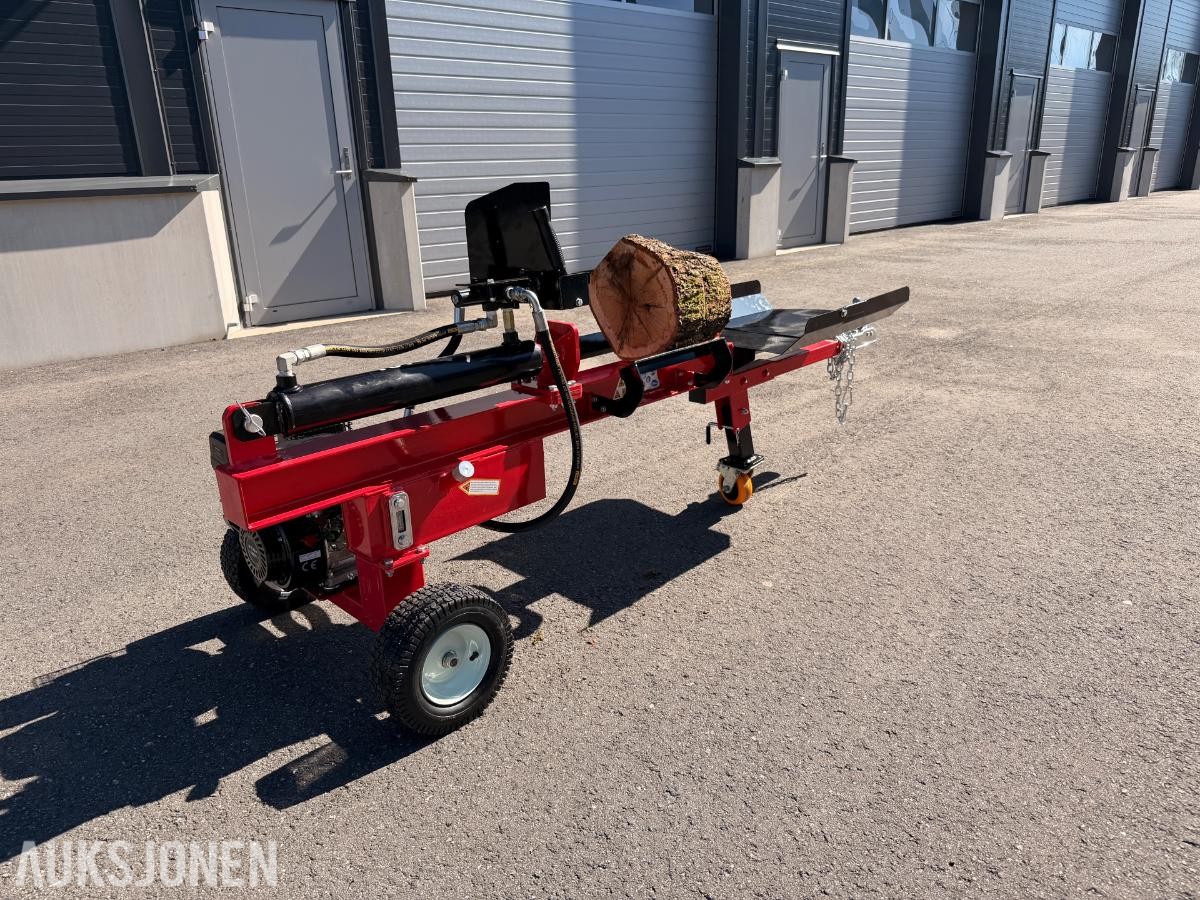Vedkløyver med kraftig bensinmotor - 18 TONN