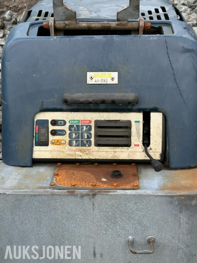 2012 Vibroplate - Swepack FB 465
