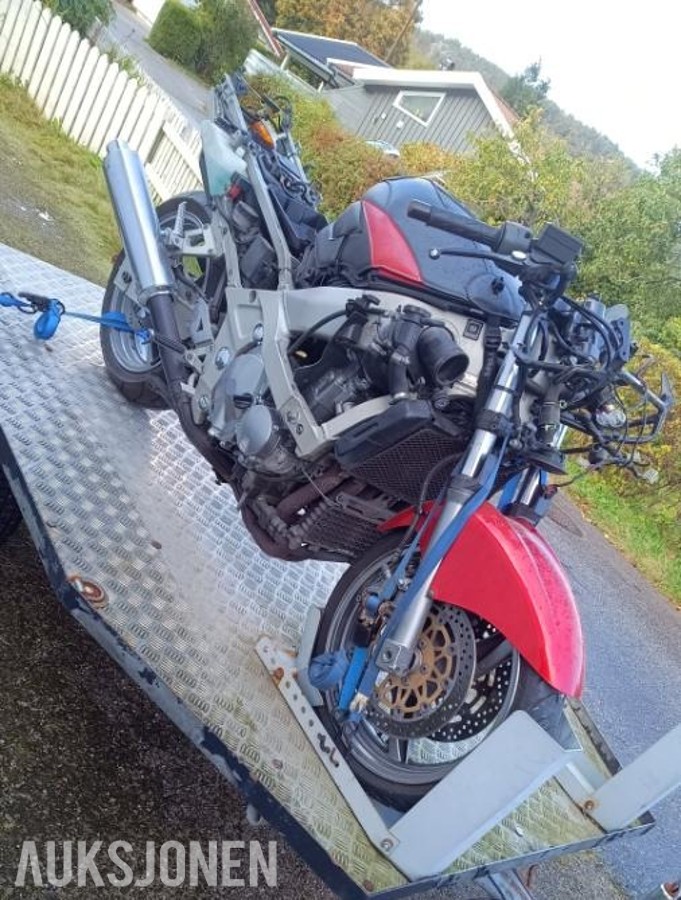 2001 Kawasaki ZZR 600 DELESYKKEL/ PROSJEKT *INGEN MINSTEPRIS*