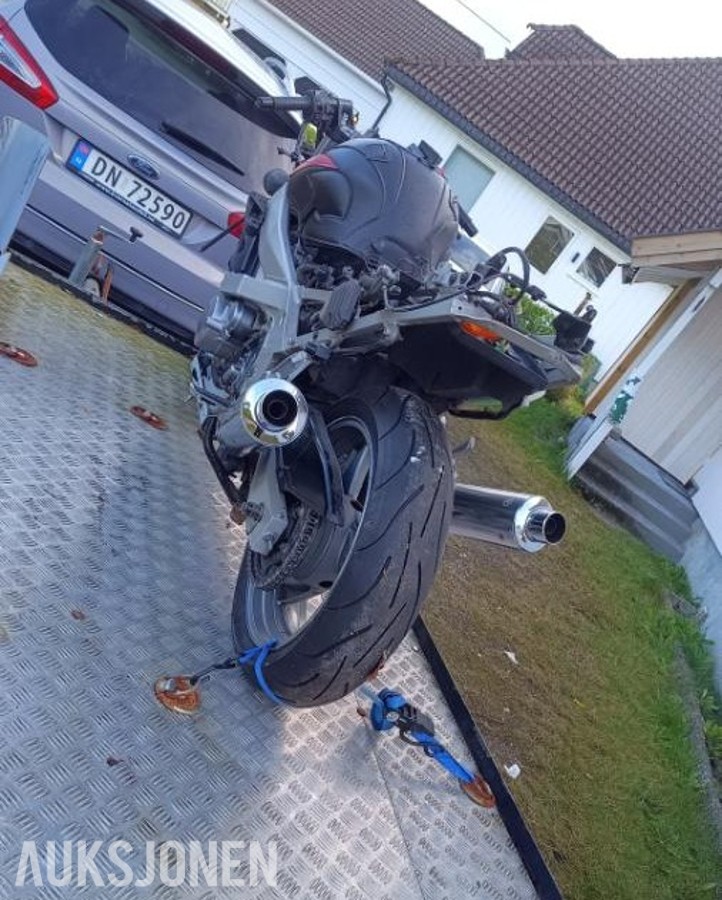 2001 Kawasaki ZZR 600 DELESYKKEL/ PROSJEKT *INGEN MINSTEPRIS*