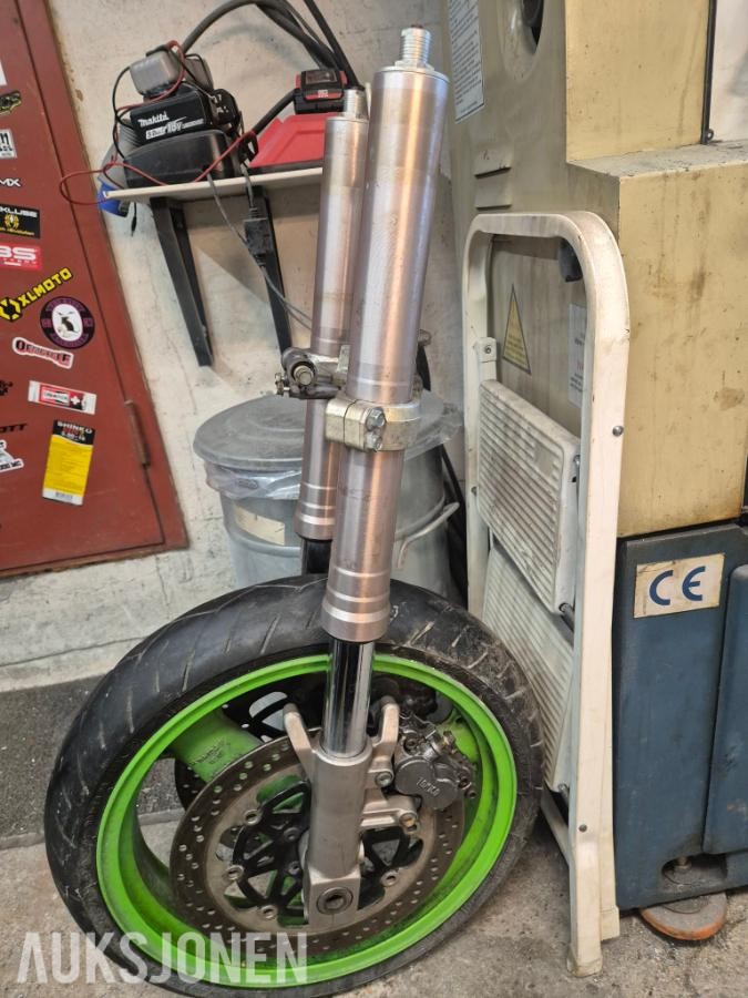 2001 Kawasaki ZZR 600 DELESYKKEL/ PROSJEKT *INGEN MINSTEPRIS*