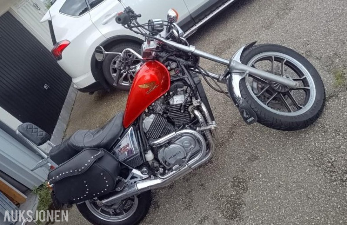 1986 Honda VT500 Prosjektsykkel *Ingen minstepris*