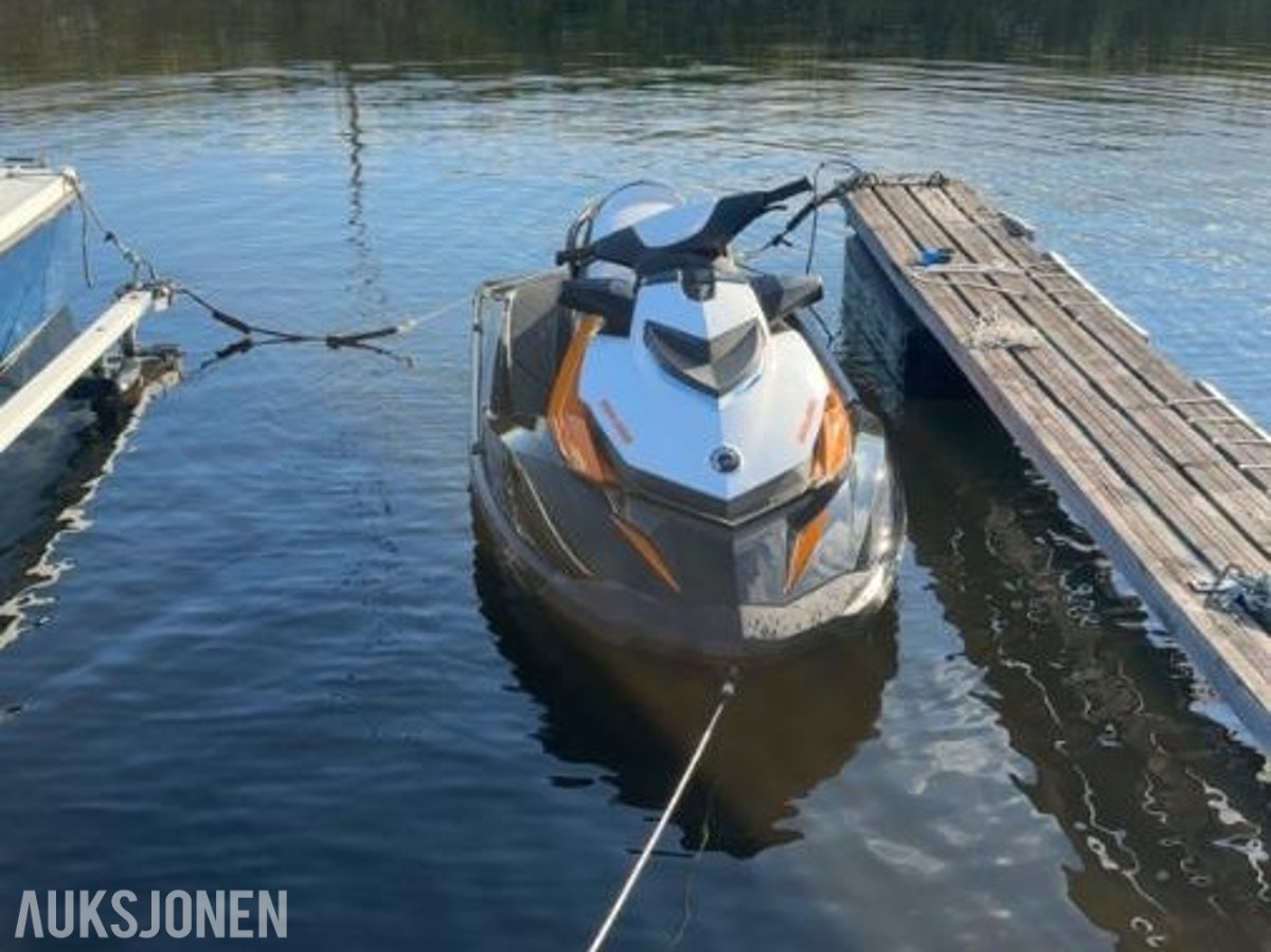 2015 SeaDoo GTR 215 - 120 timer, inkl registrert henger