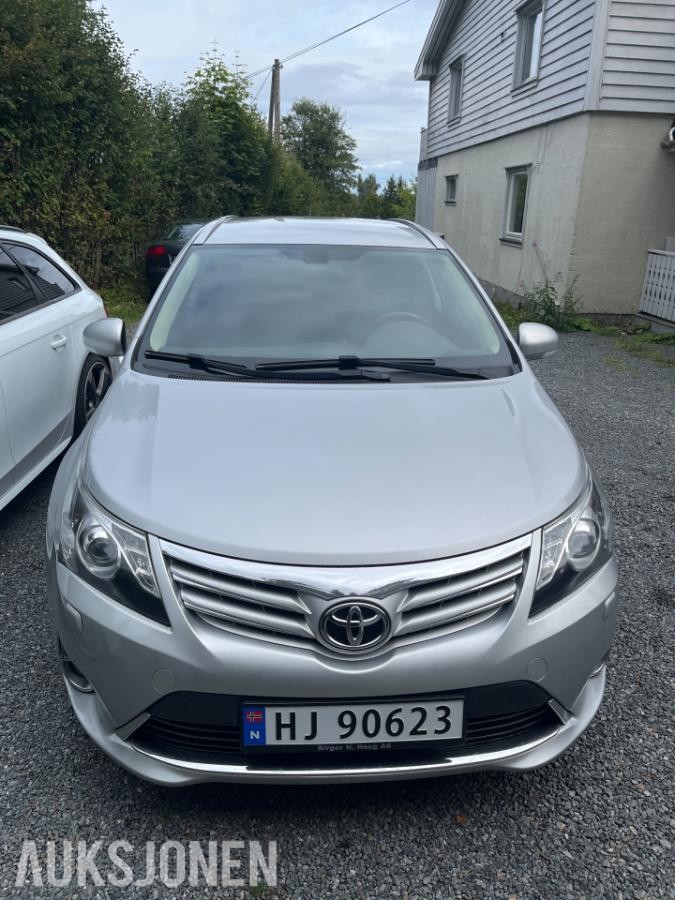 2012 Toyota Avensis 2.0 124hk cruisekontroll servicehistorikk eu ok 04.2028