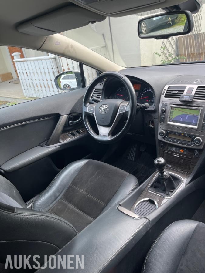 2012 Toyota Avensis 2.0 124hk cruisekontroll servicehistorikk eu ok 04.2028