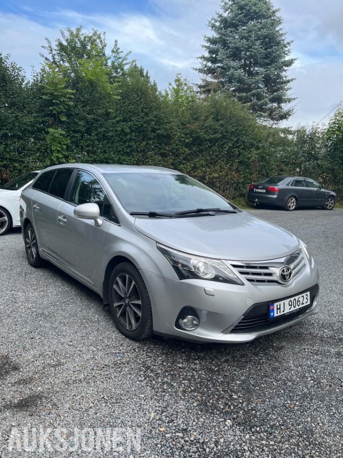 2012 Toyota Avensis 2.0 124hk cruisekontroll servicehistorikk eu ok 04.2028