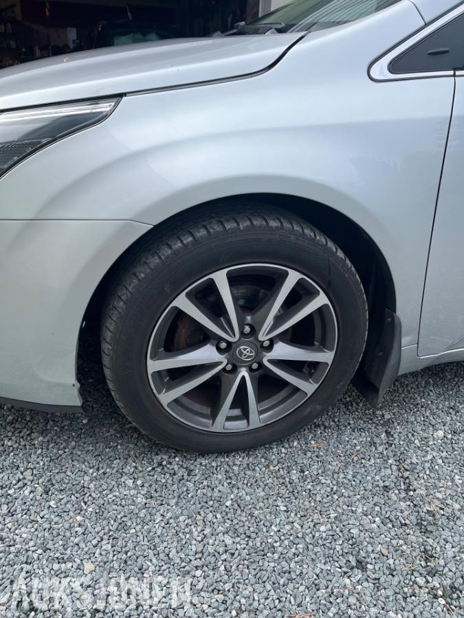 2012 Toyota Avensis 2.0 124hk cruisekontroll servicehistorikk eu ok 04.2028