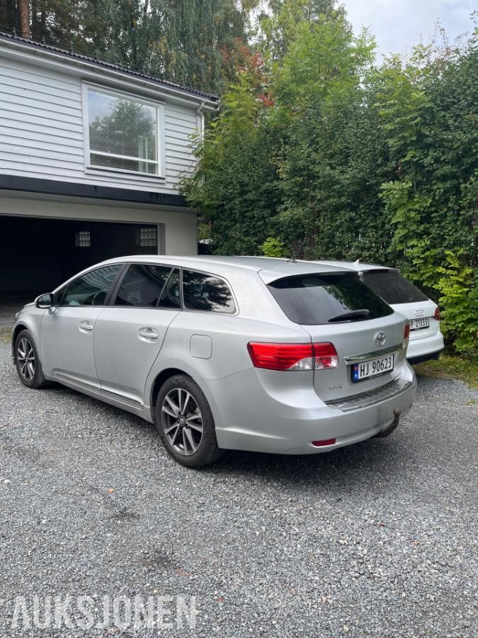 2012 Toyota Avensis 2.0 124hk cruisekontroll servicehistorikk eu ok 04.2028