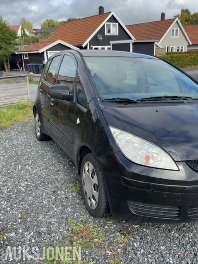 2007 Mitsubishi Colt Automat – EU til 06/2027 – registerkjede – sommer/vinterhjul – uten minstepris