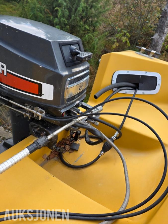 1990 Terhi 410R med Mariner 28 hk totakts utenbordsmotor og registrert båthenger