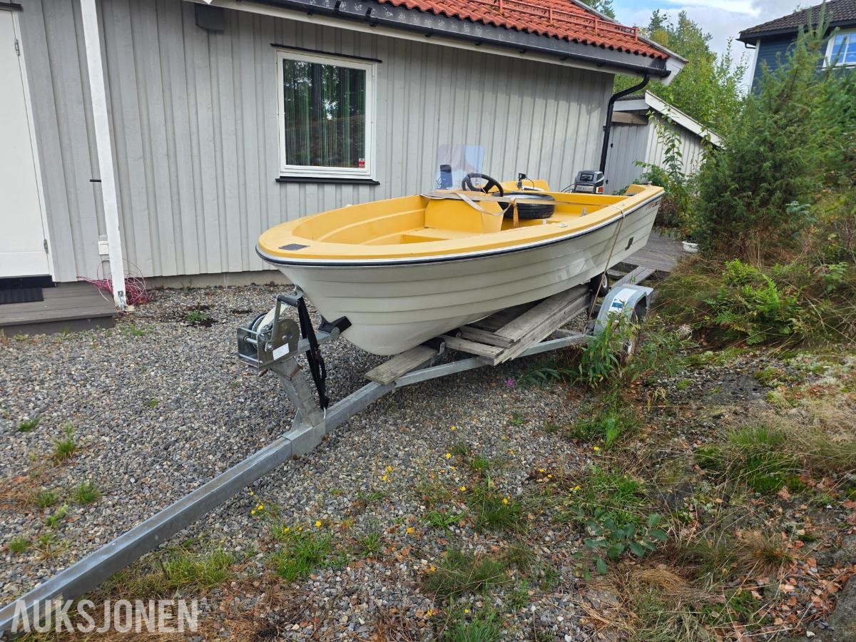 1990 Terhi 410R med Mariner 28 hk totakts utenbordsmotor og registrert båthenger