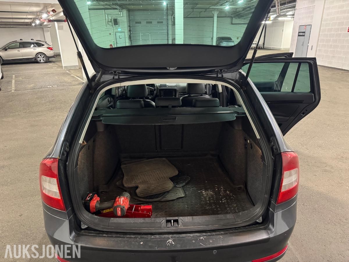 2011 Skoda Octavia 1.6 105hk automat s+v dekk eu ok 06.2028