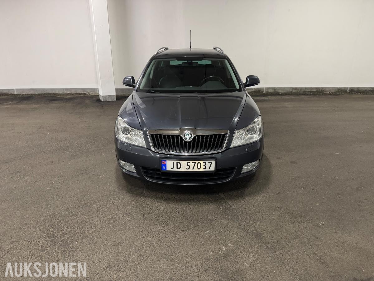 2011 Skoda Octavia 1.6 105hk automat s+v dekk eu ok 06.2028