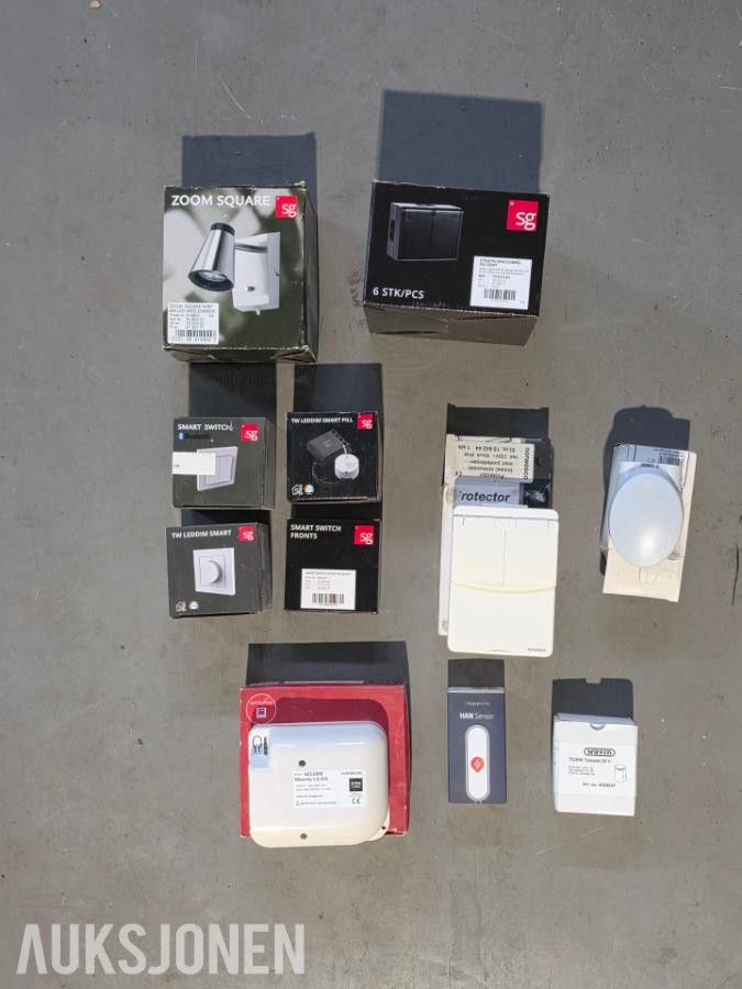 Diverse elektromateriell - Downlights, belysningsutstyr, stikkontakter, smarthus, sikringer, kabler, etc.