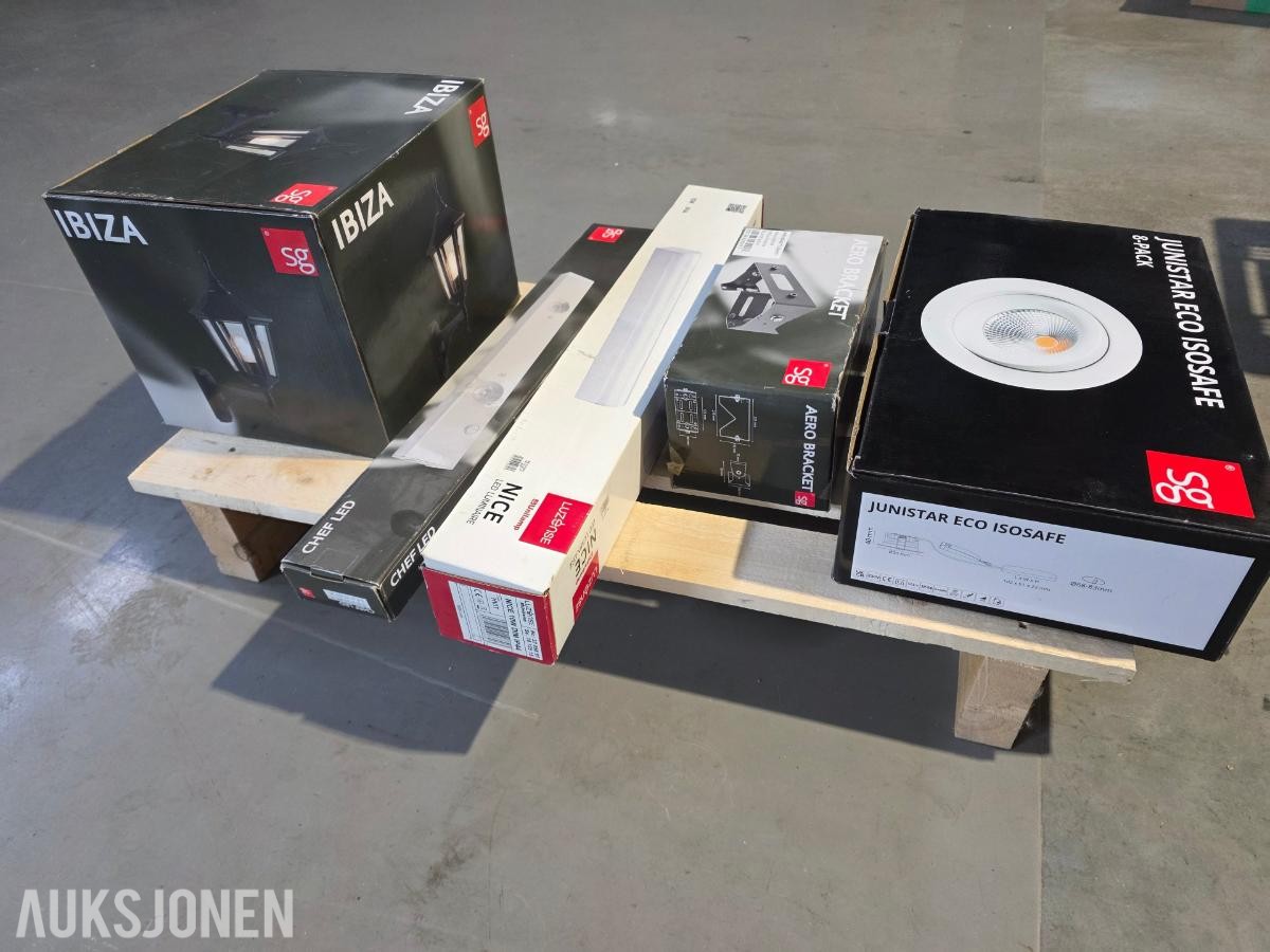 Diverse elektromateriell - Downlights, belysningsutstyr, stikkontakter, smarthus, sikringer, kabler, etc.