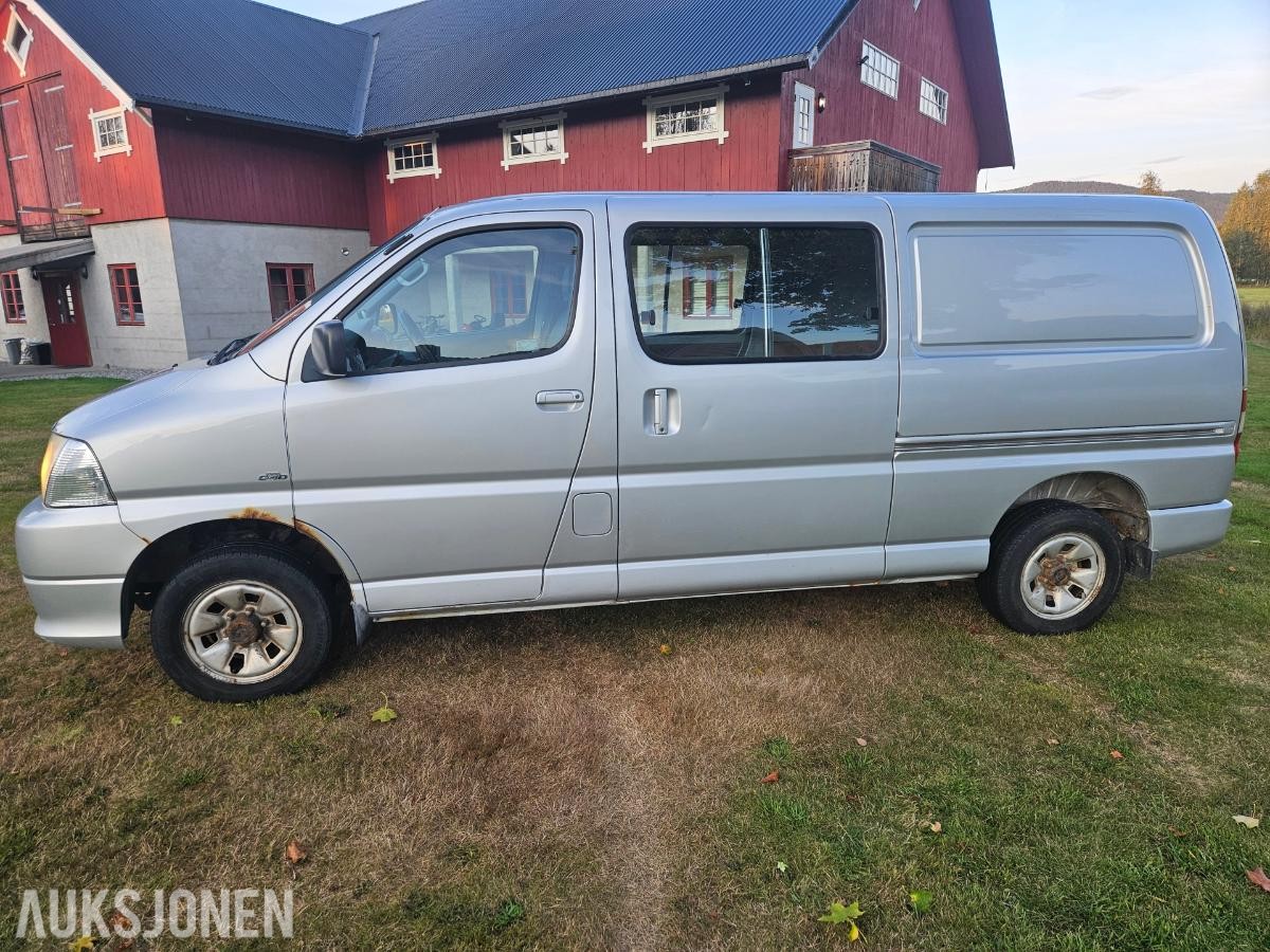 2008 Toyota HiAce 2.5 Diesel 117hk 4WD 