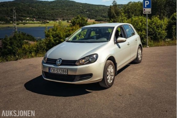 2010 Volkswagen Golf 1.6 TDI 90hk S+V dekk, EU ok til 06.2028