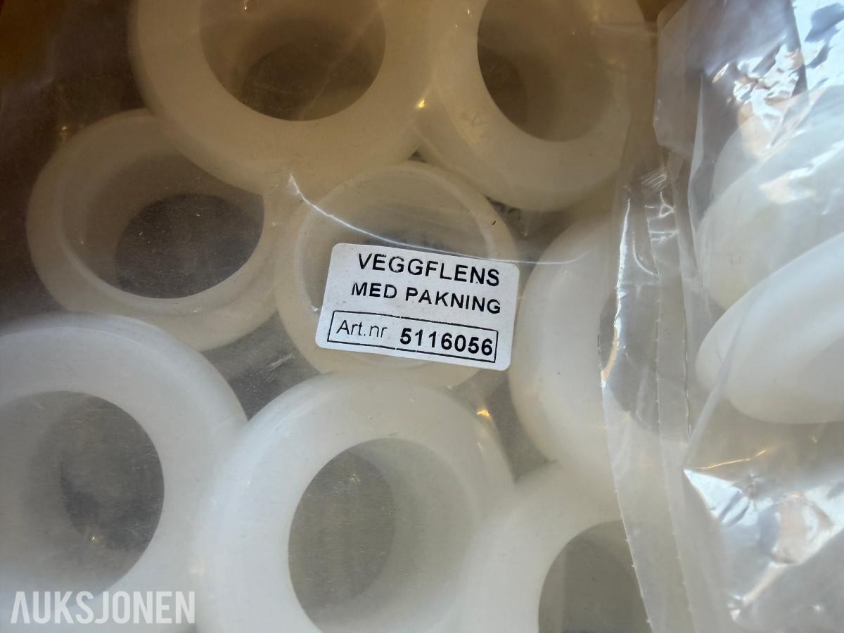 Parti med diverse tappevannsdeler VVS-koblinger