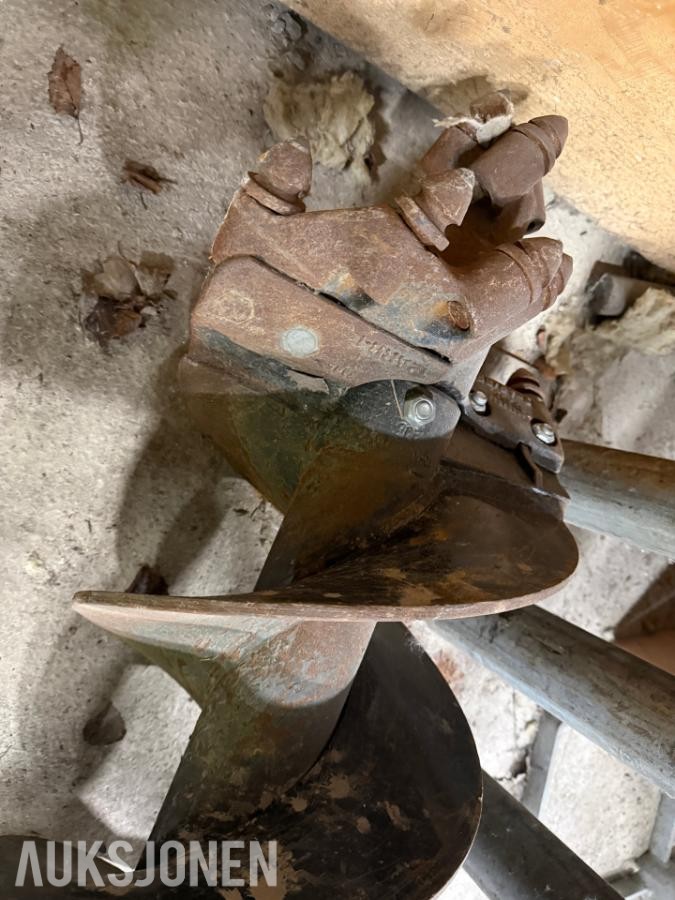 2023 Cat A68 Hydraulisk kraftig jordbor