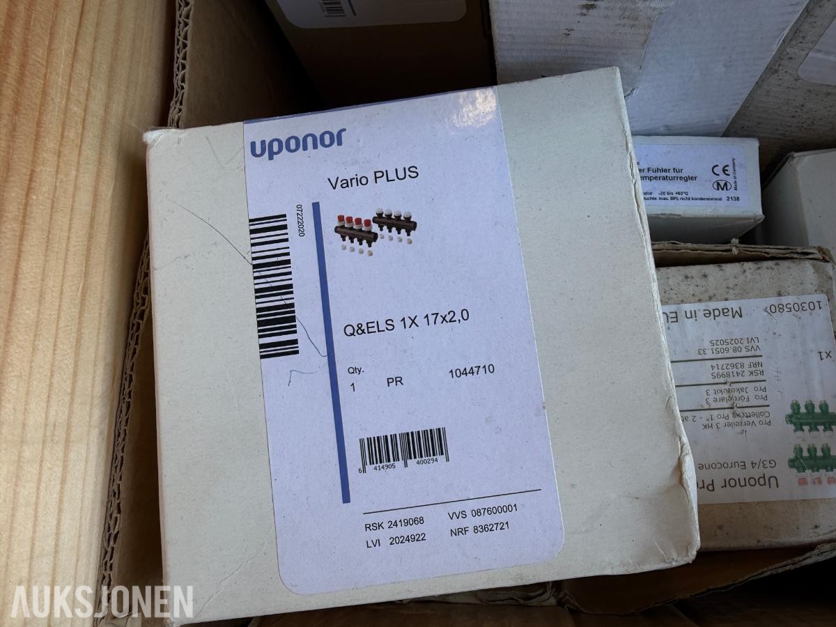 Parti med VVS-komponenter til varme-, gulvvarme- og radiatoranlegg