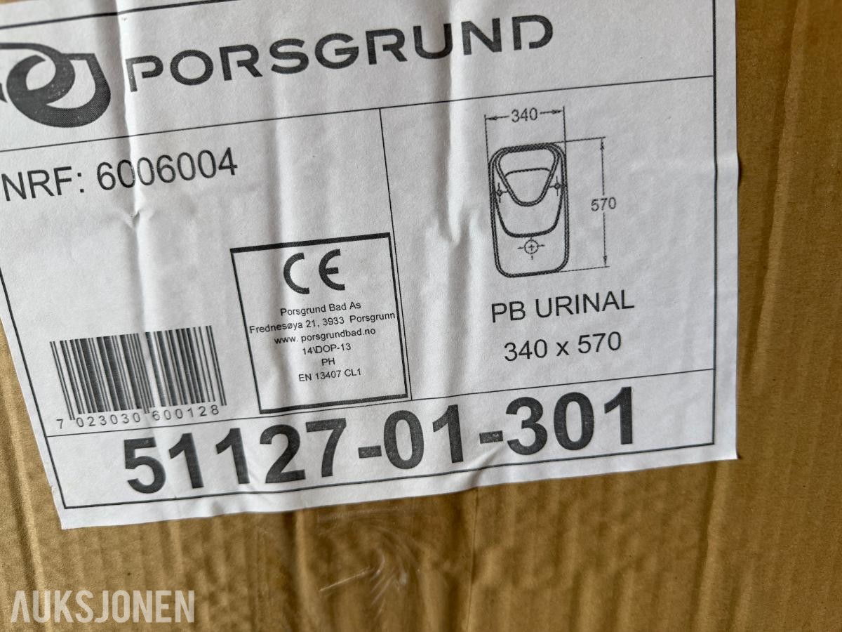 Parti sanitærutstyr – vegghengte WC, urinal og servant