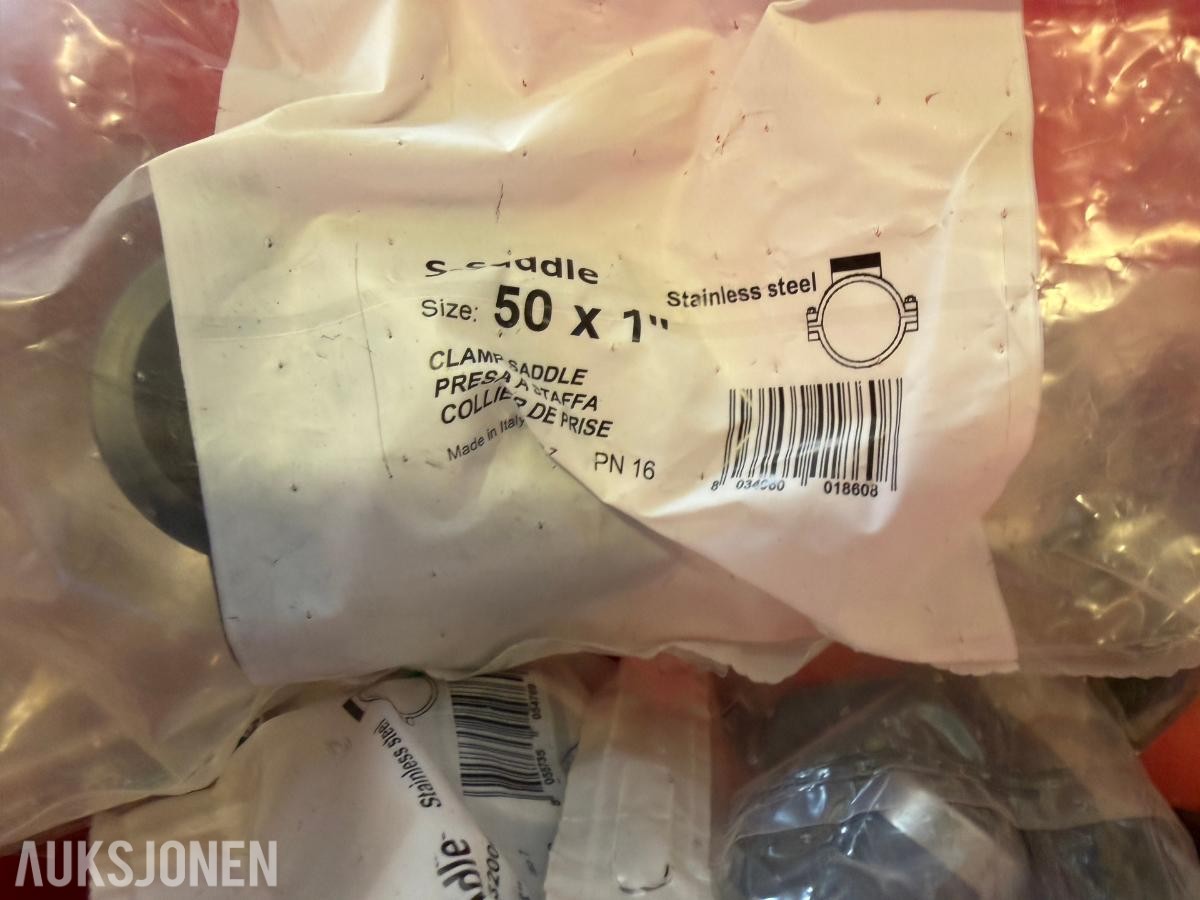Parti med PE-koblinger, anborings-/tappesadler og rørdeler