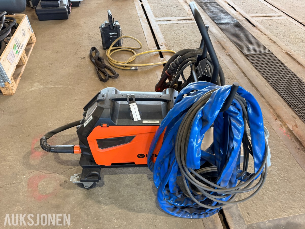 Kemppi Master M 353 MIG/MAG-sveisemaskin med vogn og sveiseutstyr
