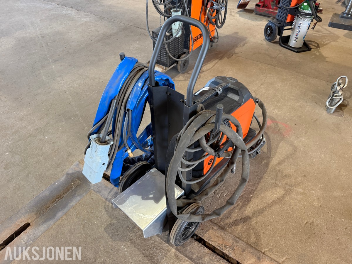 Kemppi Master M 353 MIG/MAG-sveisemaskin med vogn og sveiseutstyr