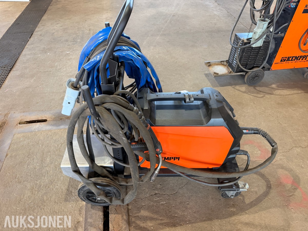 Kemppi Master M 353 MIG/MAG-sveisemaskin med vogn og sveiseutstyr
