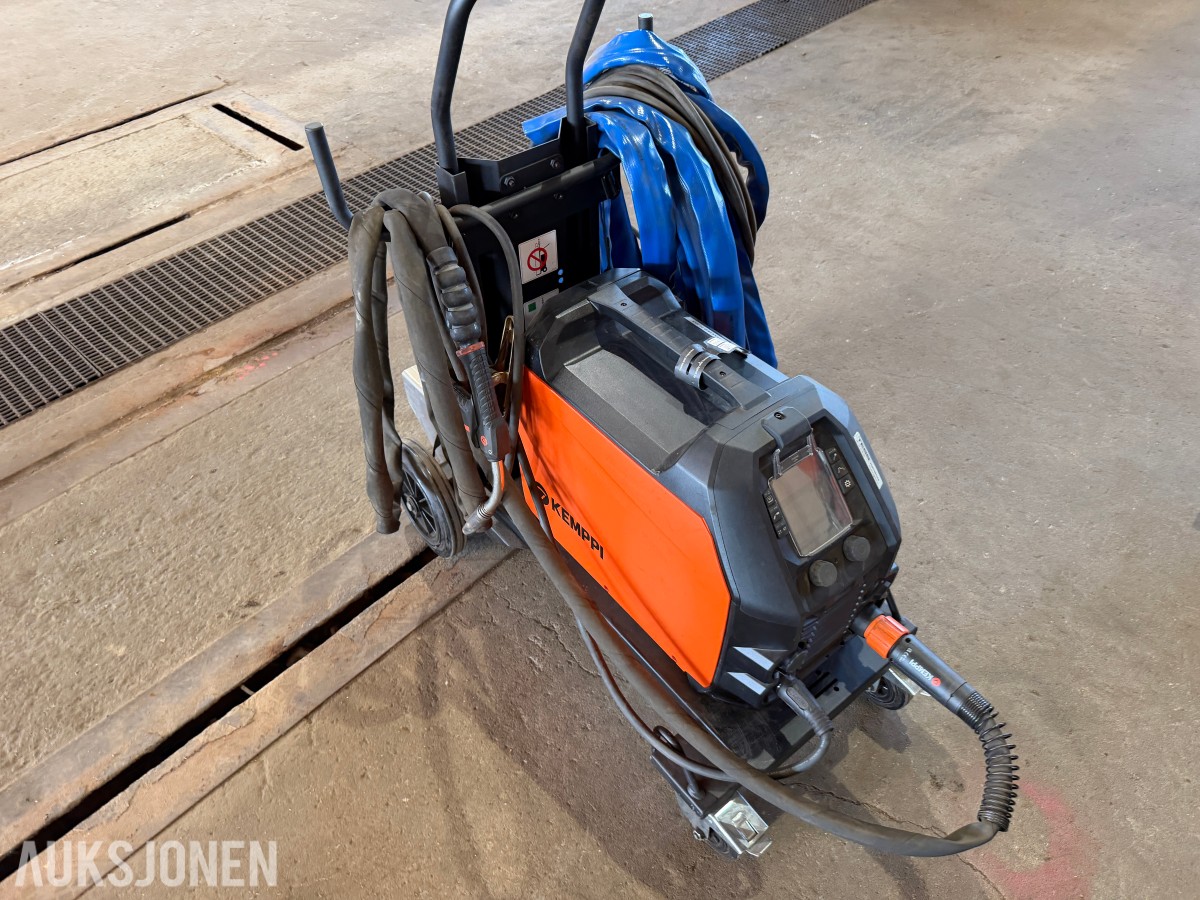 Kemppi Master M 353 MIG/MAG-sveisemaskin med vogn og sveiseutstyr